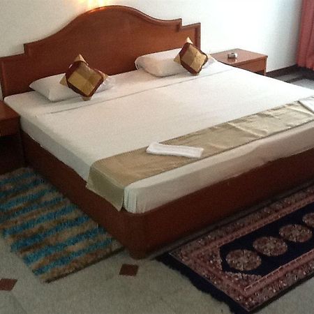 Hotel Kanishka Phg Bangalore Esterno foto