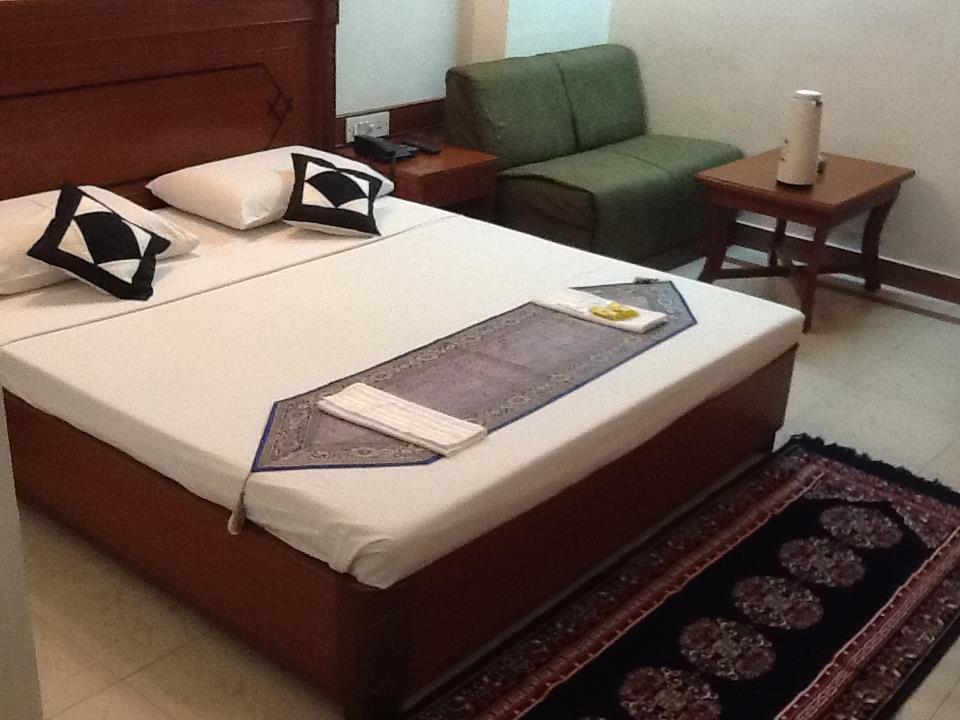 Hotel Kanishka Phg Bangalore Esterno foto